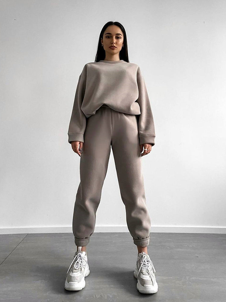 Women's Crewneck Sweatshirt & Jogger Pants Two-Piece Set – Loose Fit - Ready for Dance class!