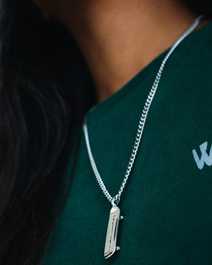 Skateboard Pendant (Silver)