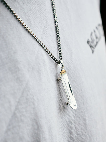 Skateboard Pendant (Silver)